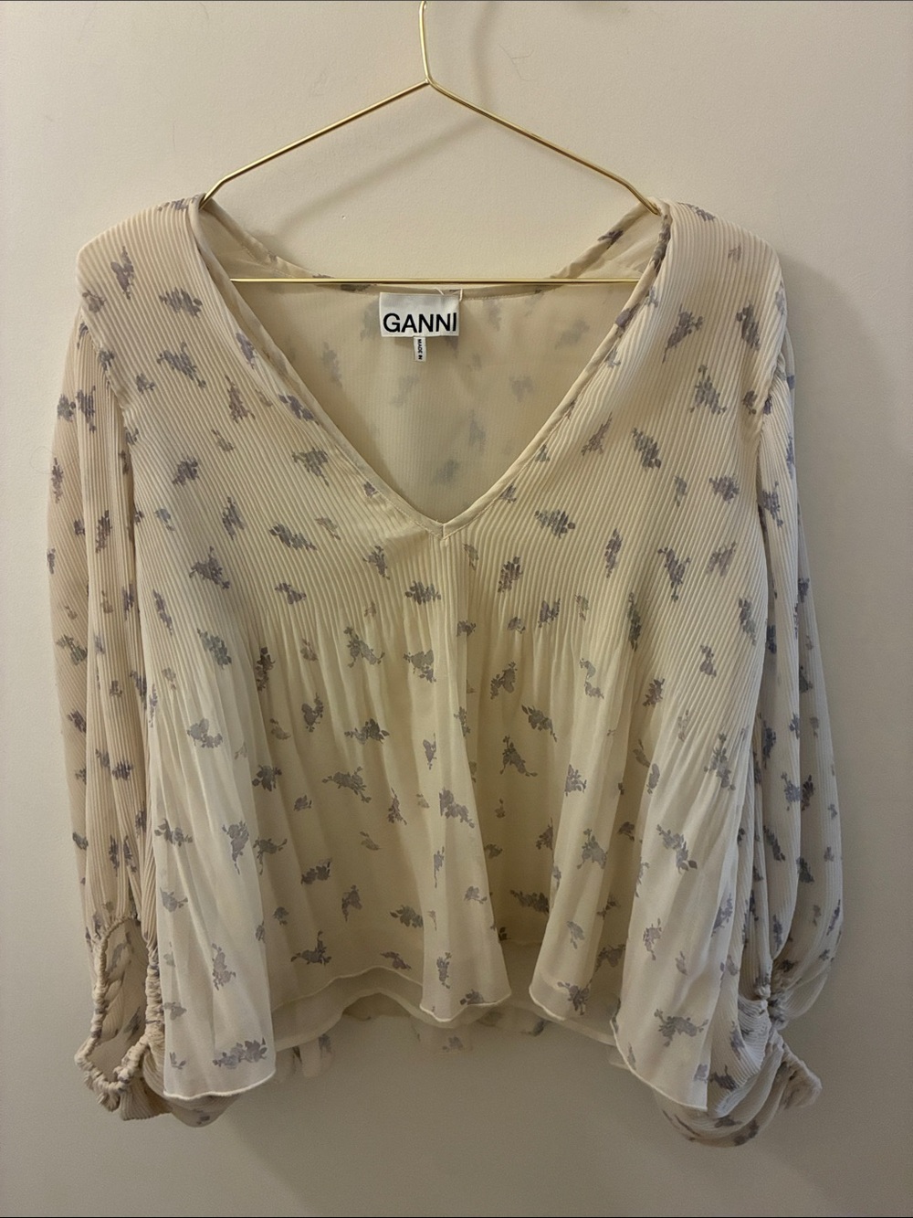 Ganni Cream V-Neck Pleated Floral Blouse